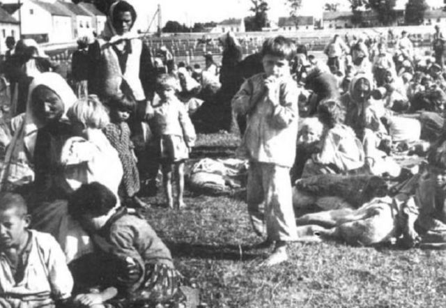 „Radni logor Jasenovac“, kako ga naziva hrvatska državna administracija, bio je stratište za Srbe, Rome i Jevreje